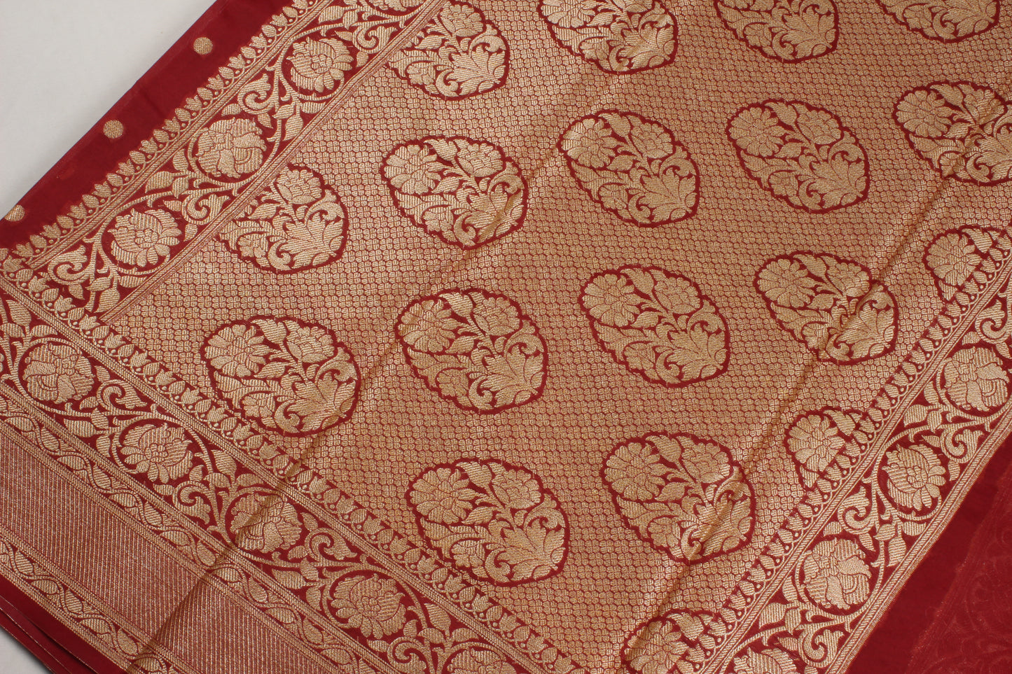 Handwoven Banarasi semi georgette silk saree