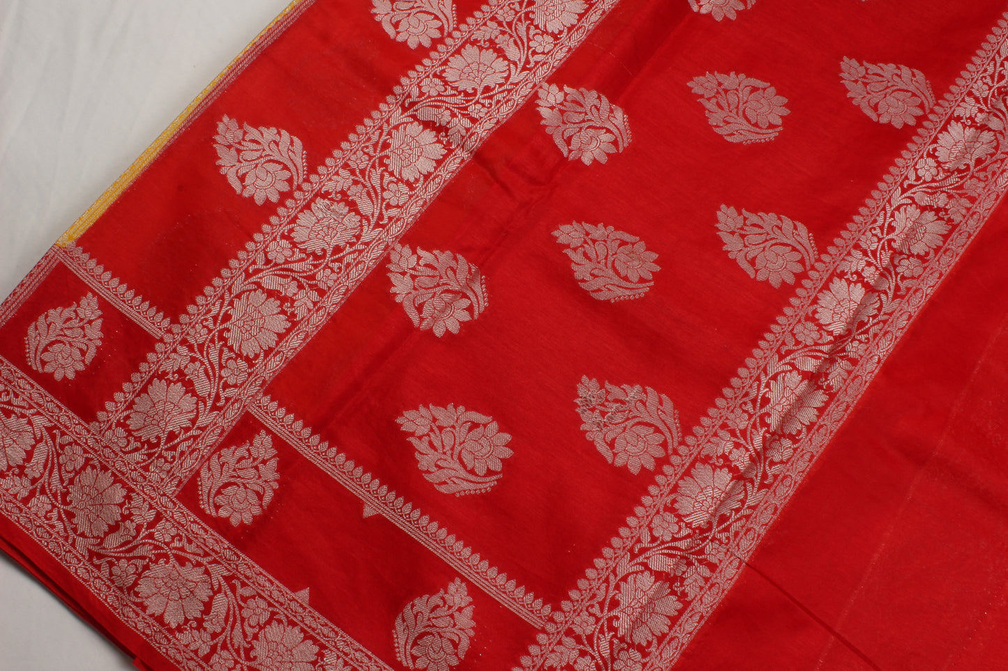 Banarasi Handwoven waam silk saree allover Buta Double Border