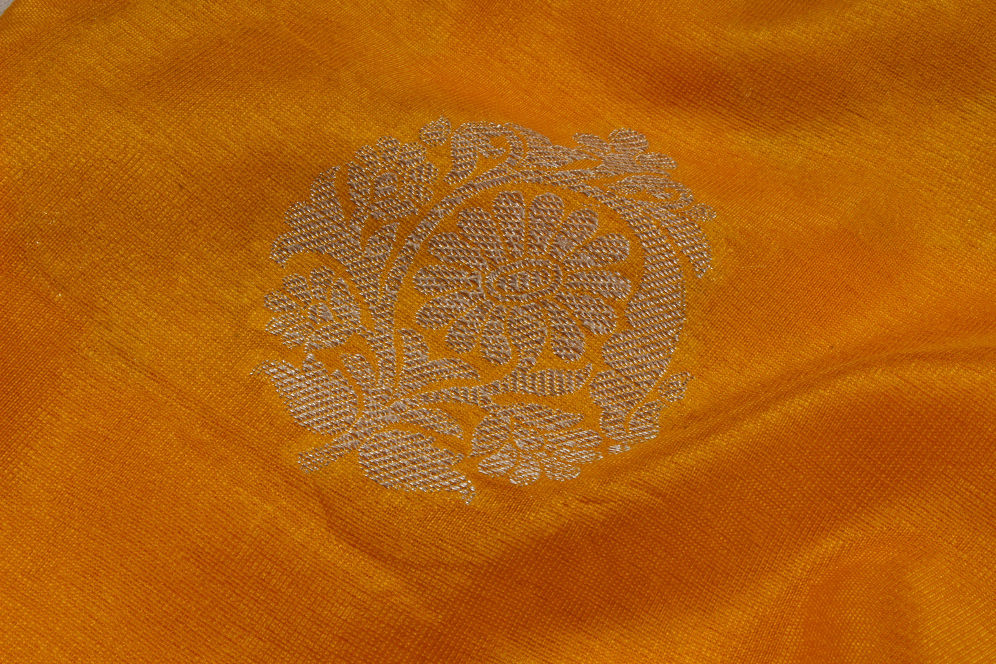 Banarasi Handwoven waam silk saree allover Buta Double Border