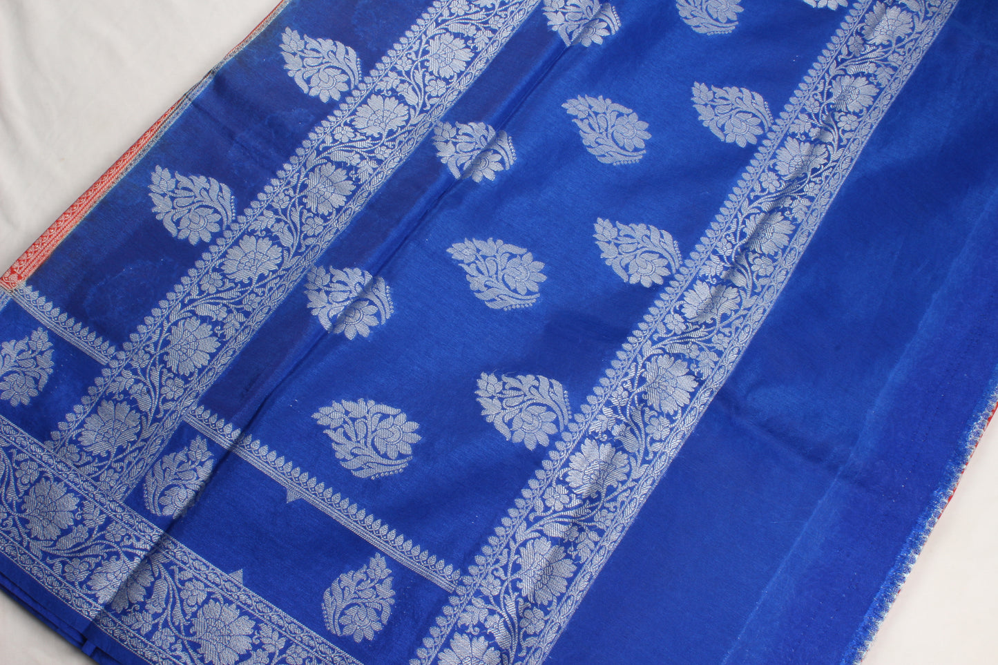 Banarasi Handwoven waam silk saree allover Buta Double Border
