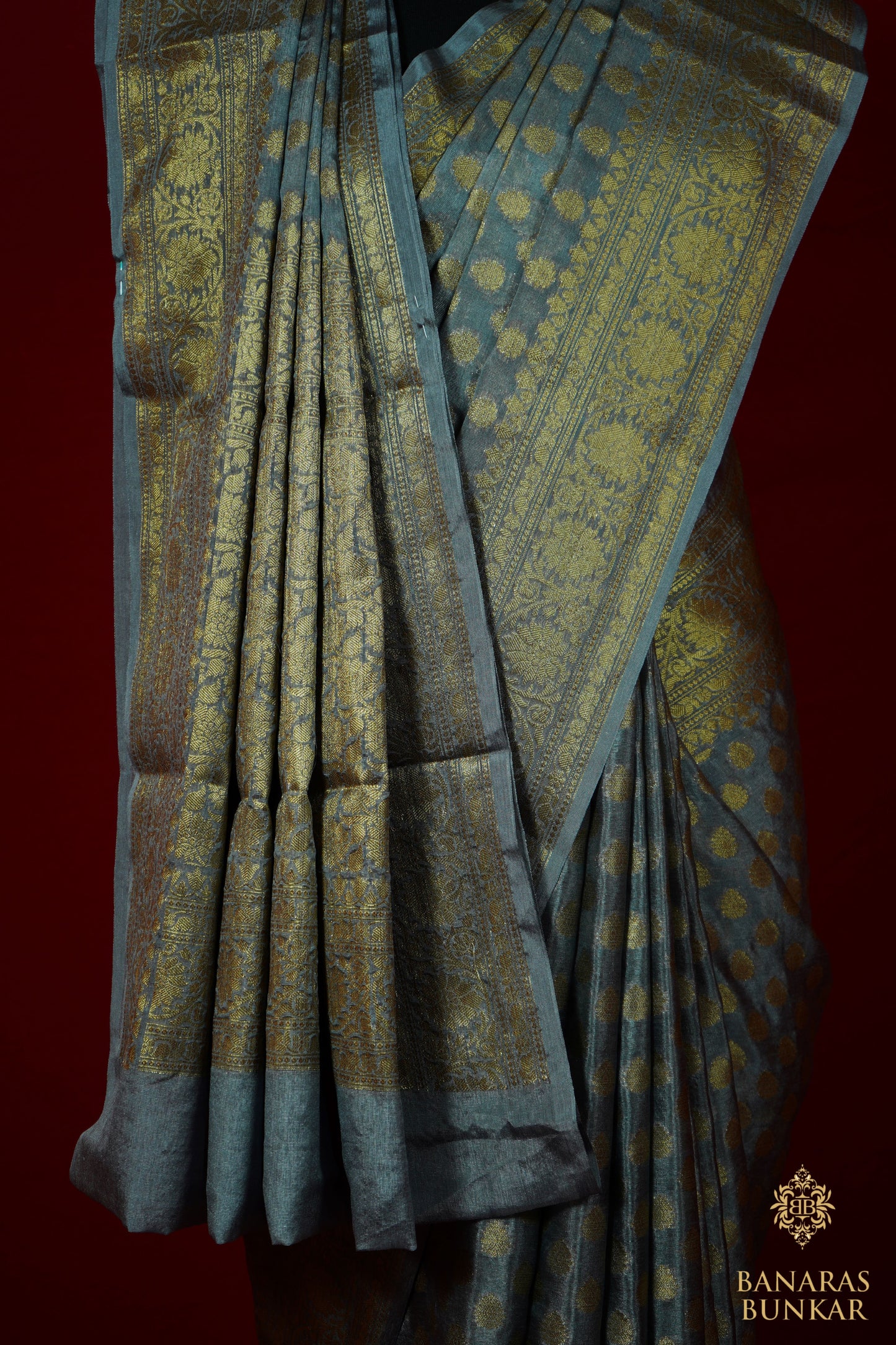 Banarasi warm silk saree Buti with skirt Border