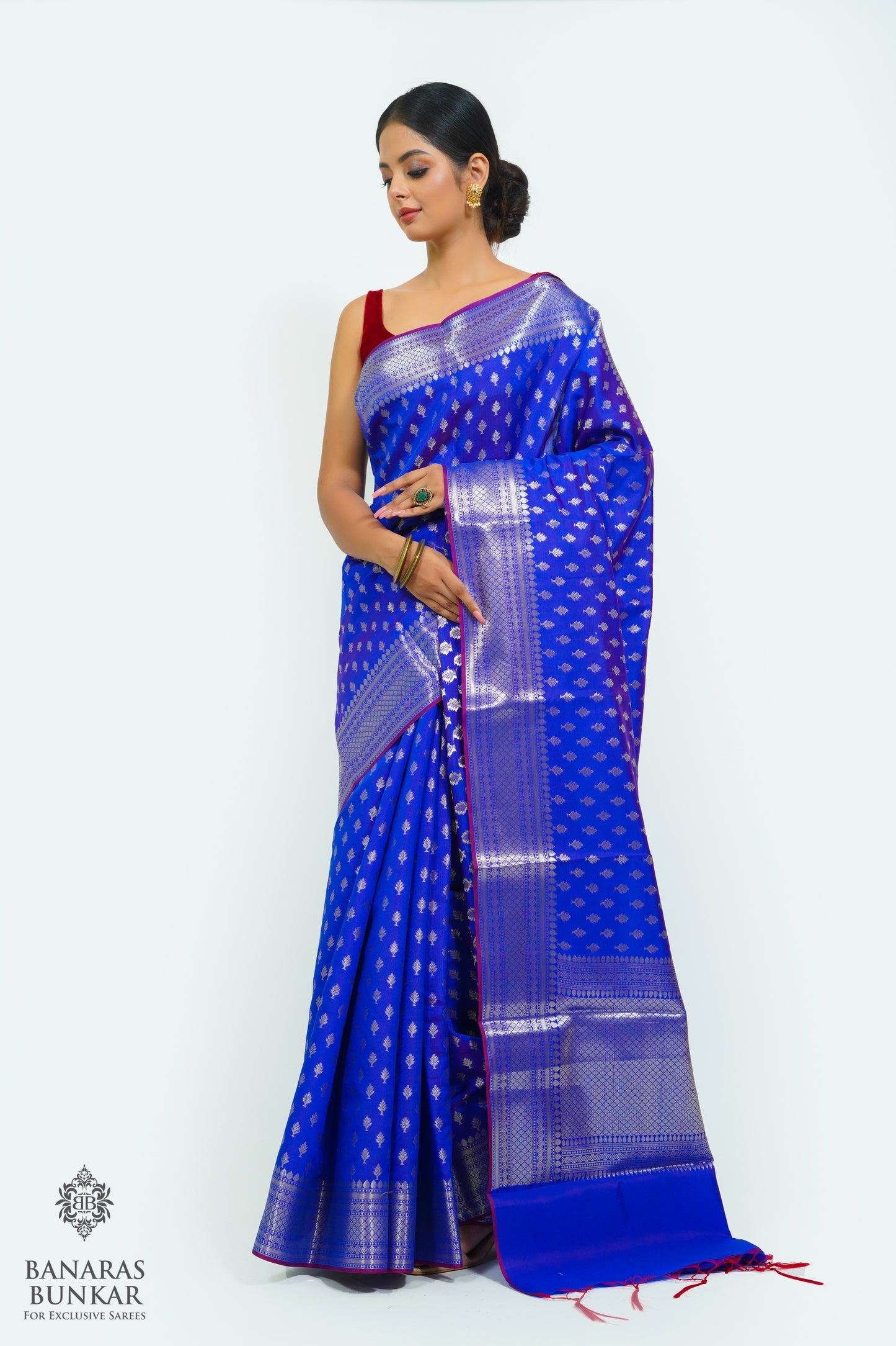 Banarasi semi kataan Tapeta silk saree allover Buti design with equal T