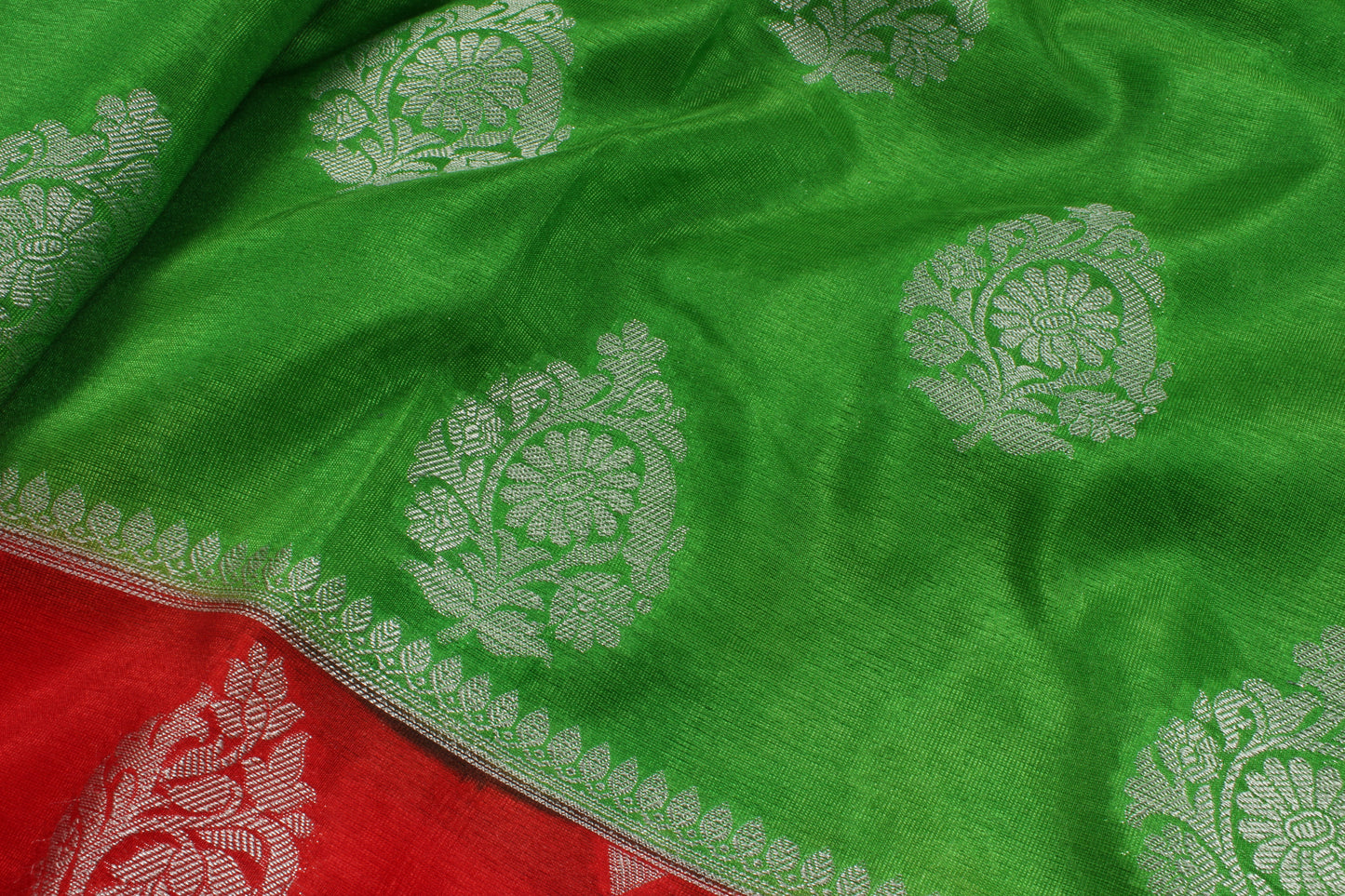 Handwoven Banarasi waam silk saree