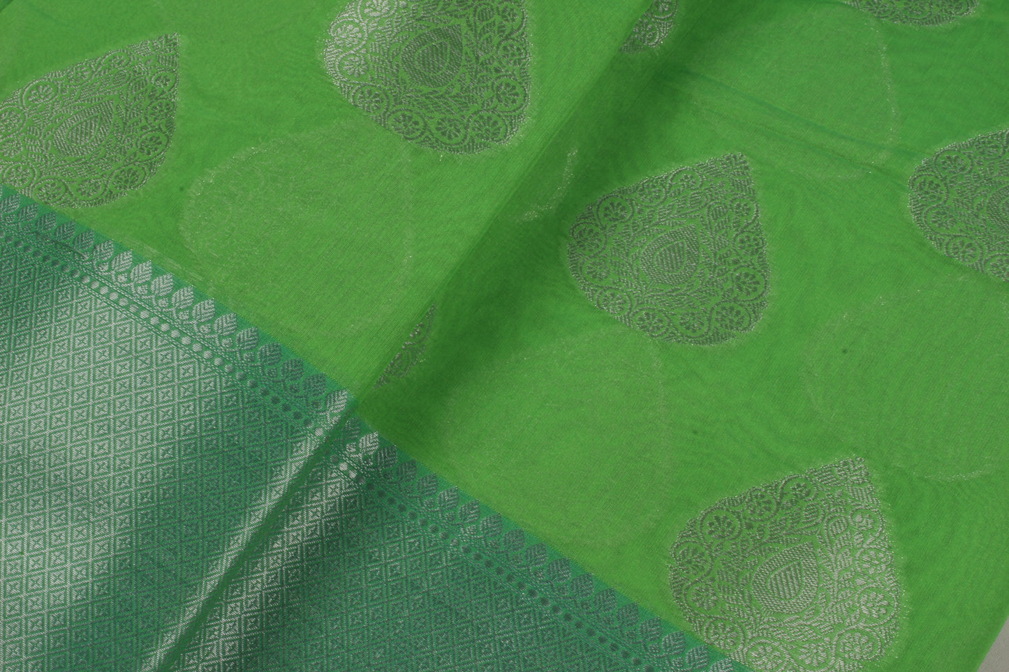 Handwoven Banarasi cotton silk saree