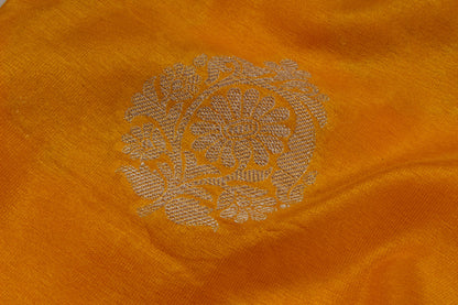Banarasi Handwoven waam silk saree allover Buta Double Border