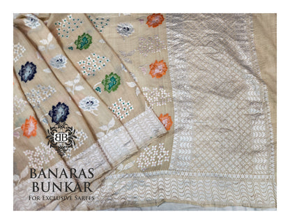 Banarasi Handloom Pure Khaddi Tussar Georgette Saree with Elegant Resham Floral Buti & Silver Zari Weaving