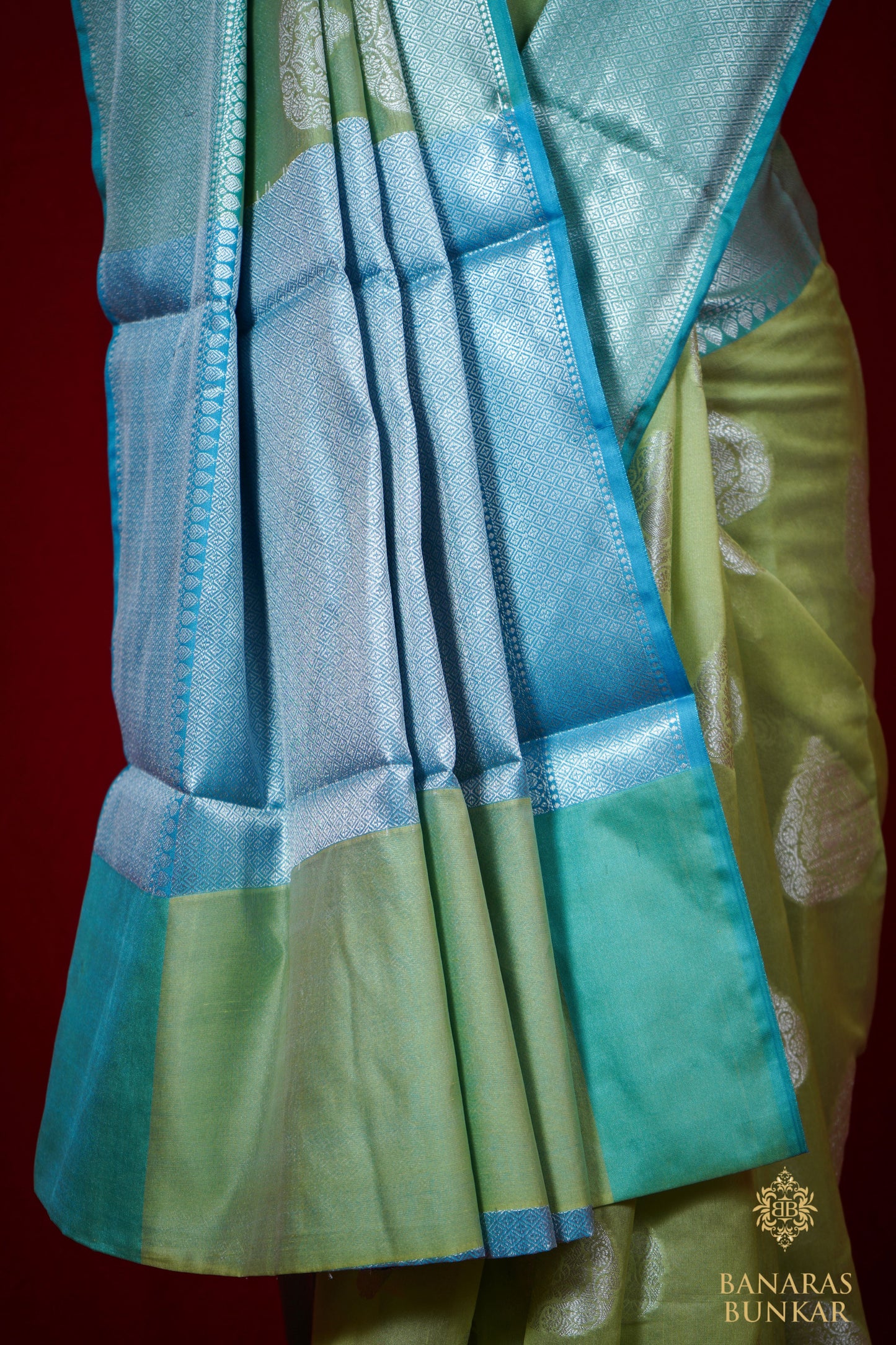 Banarasi Handwoven cotton silk saree allover paan Buta with iskat border