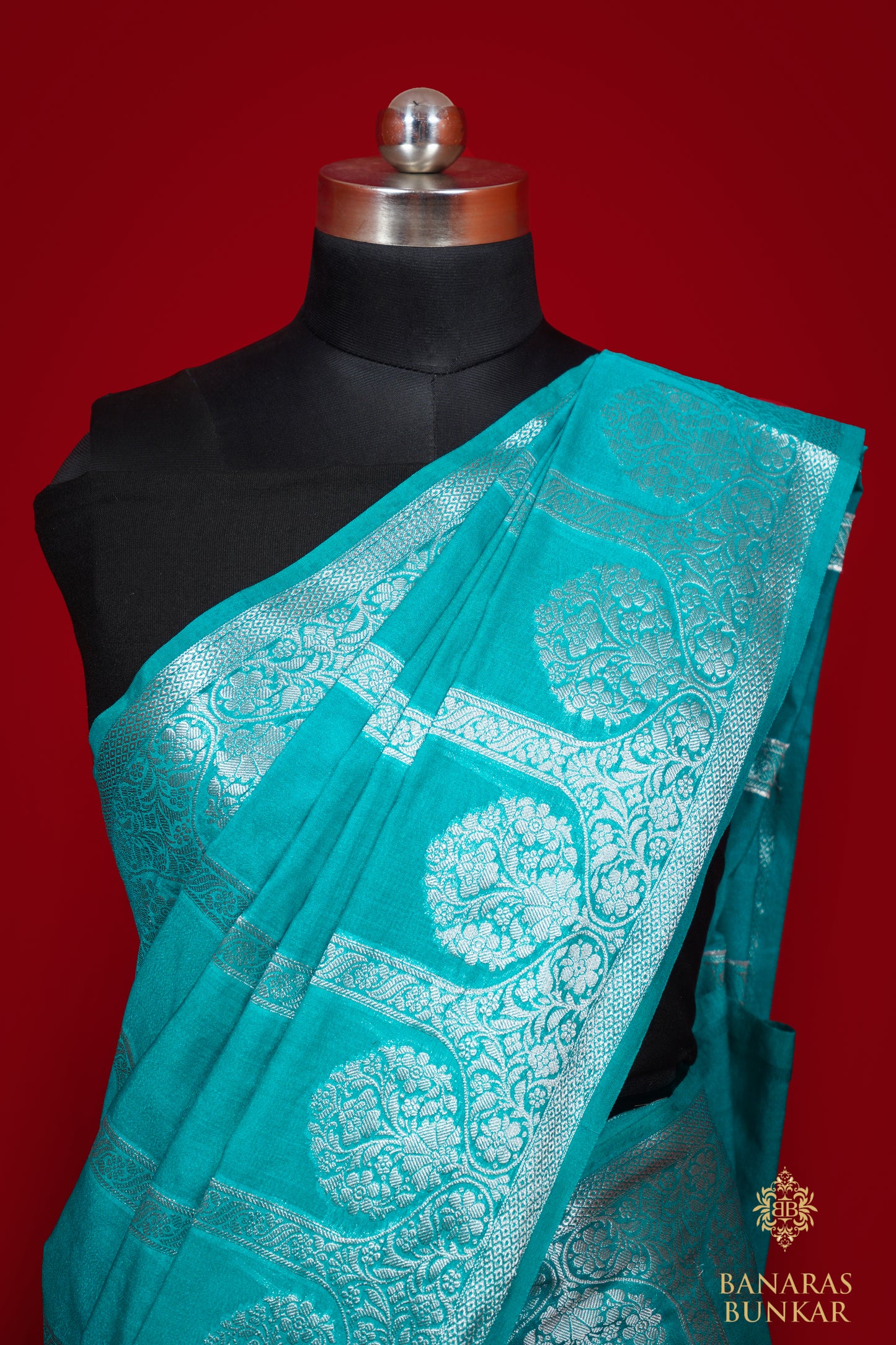 Handwoven Banarasi Semi Georgette silk saree