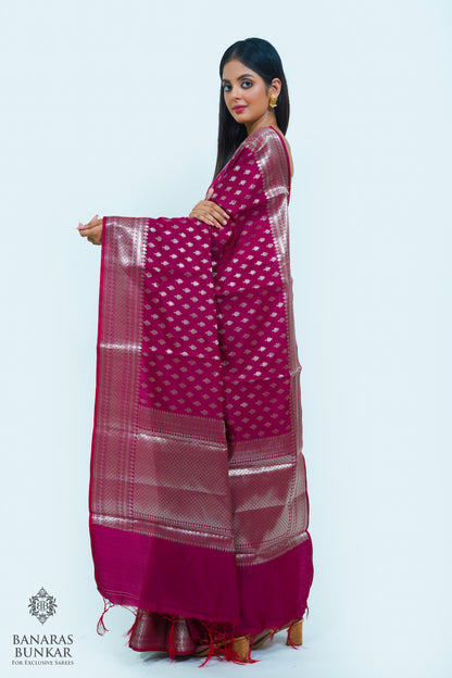 Banarasi handloom semi kataan Tapeta silk saree allover Buti design with equal T