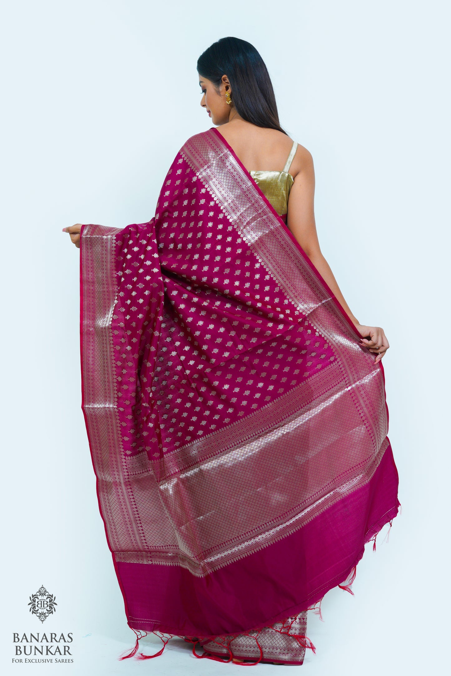 Banarasi handloom semi kataan Tapeta silk saree allover Buti design with equal T