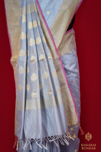 Banarasi Handwoven cotton silk saree allover Buti Weaved at gold zari