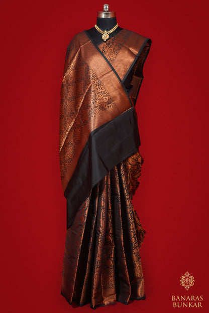 Banarasi semi Tapeta silk saree weaved at copper zari