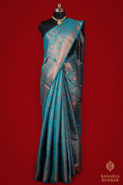 Banarasi semi Tapeta silk saree weaved at copper zari