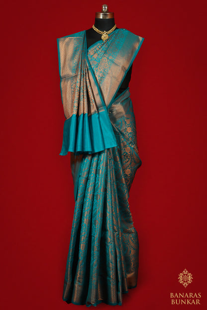 Banarasi semi Tapeta silk saree weaved at copper zari