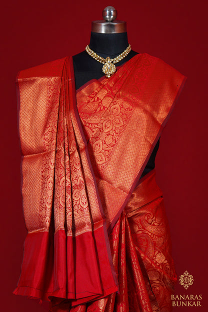 Banarasi semi Tapeta silk saree weaved at copper zari