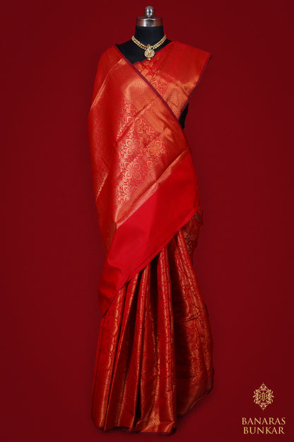 Banarasi semi Tapeta silk saree weaved at copper zari