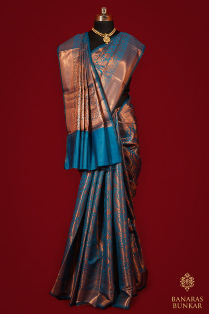 Banarasi semi Tapeta silk saree weaved at copper zari