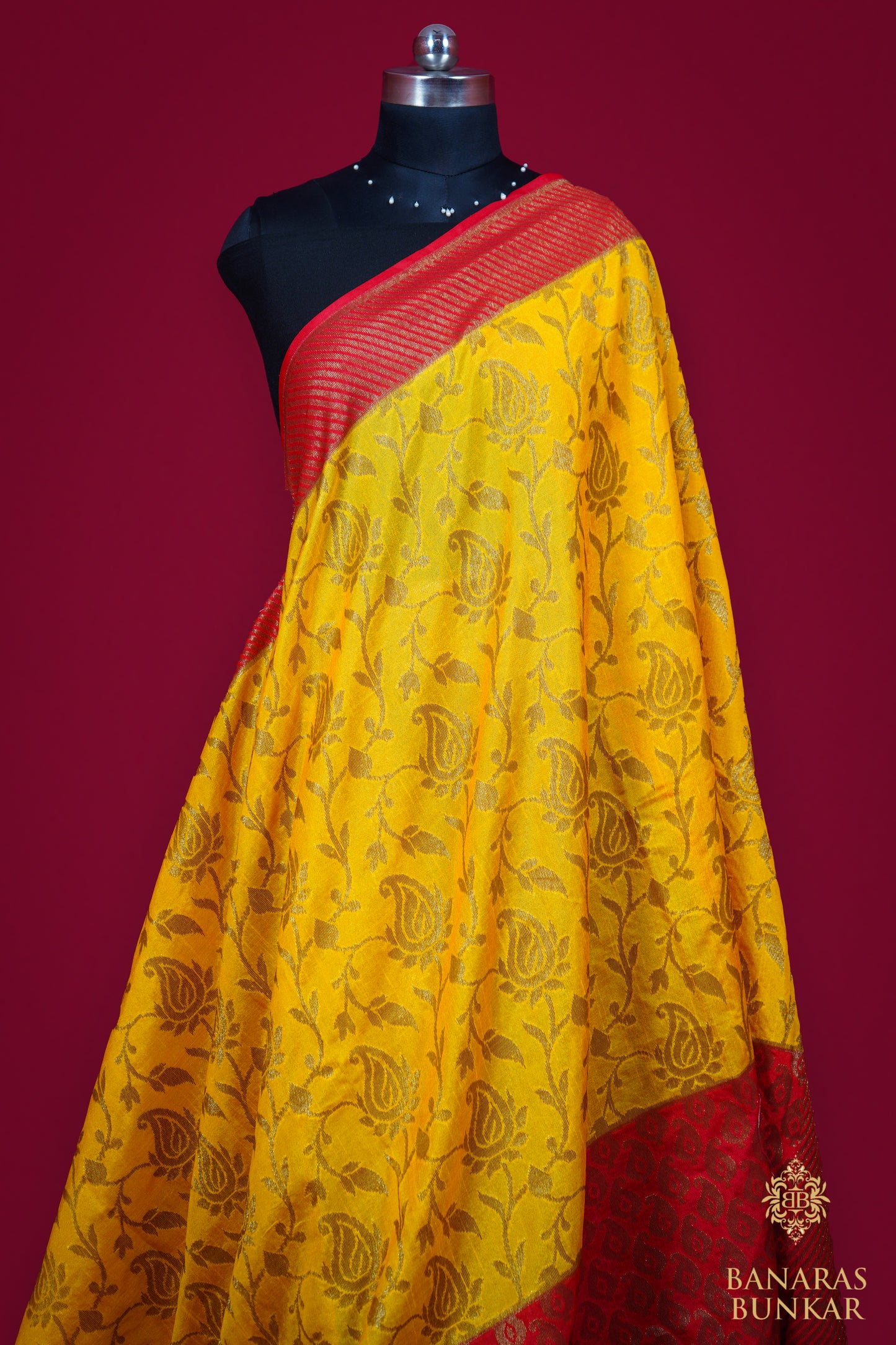 Banarasi Semi Dupion silk Flower Jaal Buta with Skirt Border Pattern