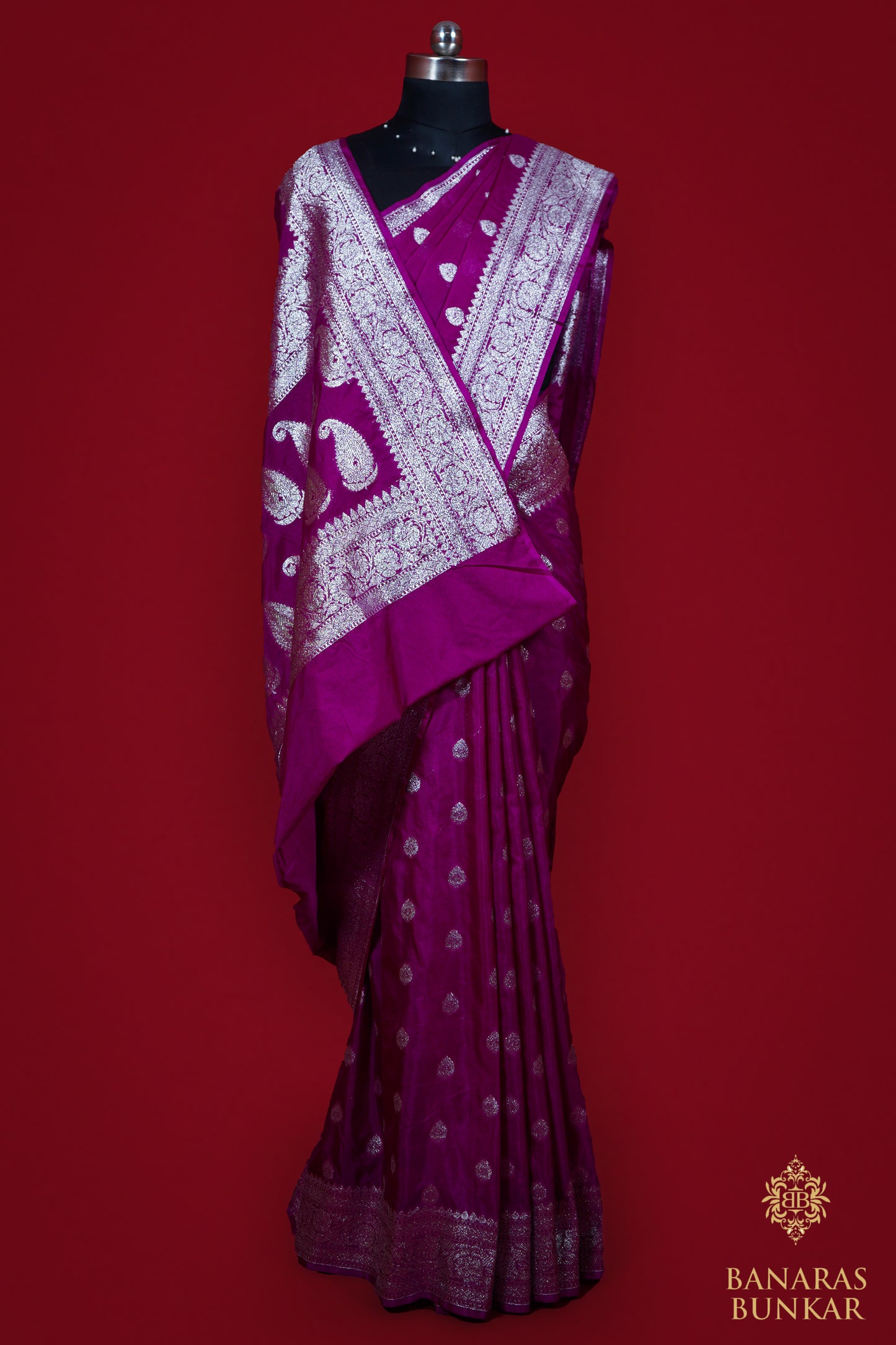 Banarasi Premium Georgette Katan silk saree Buti Pattern weaved at silver zari