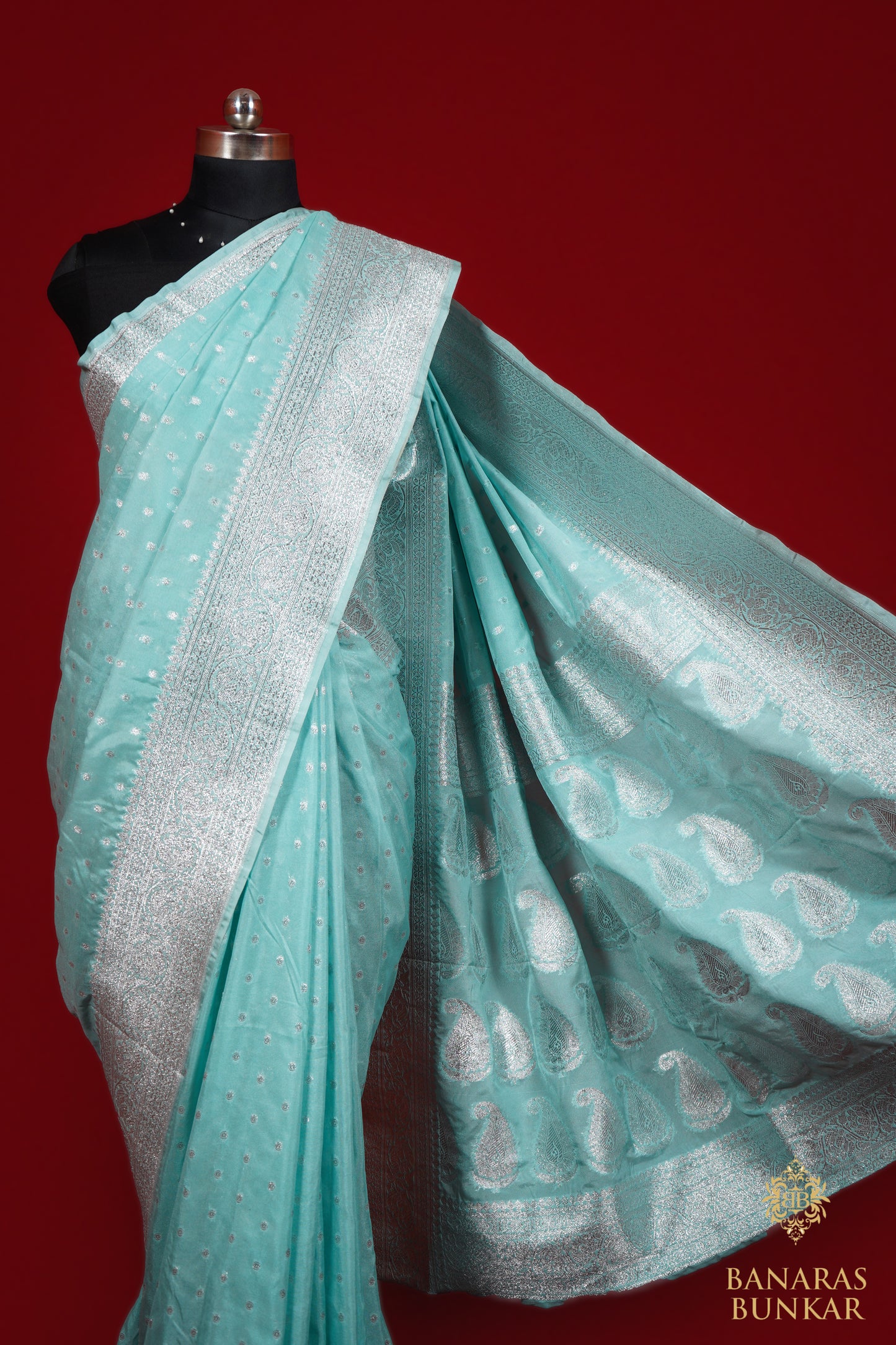 Banarasi Premium Georgette Katan silk saree Buti Pattern weaved at silver zari