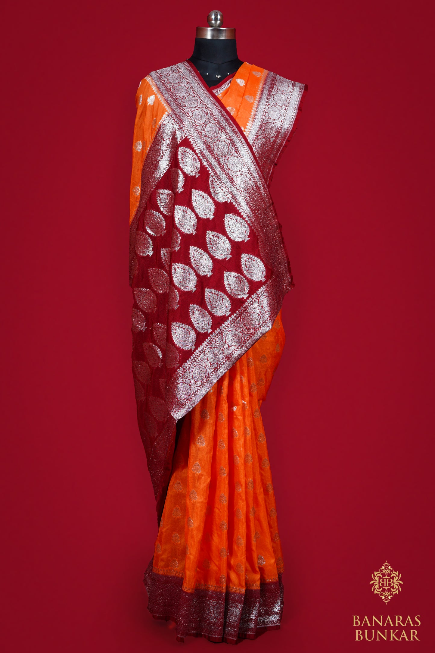 Banarasi Premium Georgette Katan silk saree Buti Pattern weaved at silver zari