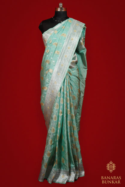 Banarasi Premium Georgette Katan silk saree Buti Pattern weaved at silver zari