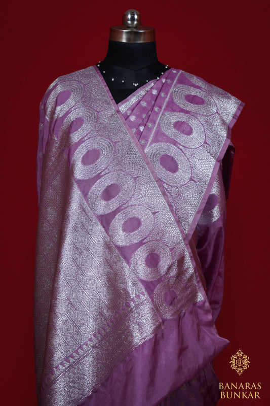 Banarasi Premium Georgette Katan silk saree Buti Pattern weaved at silver zari